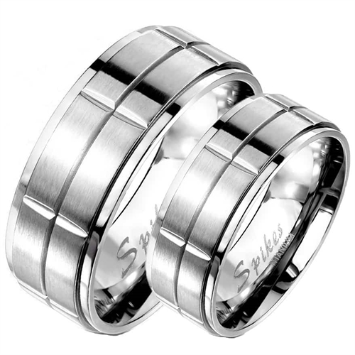 Titanium ring in blokpatroon