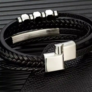 Herenarmband in zwart imitatieleer met roestvrij staal en magneetslot