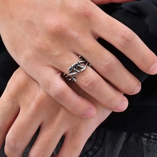 Herenring voor mannen in geoxideerd roestvrij staal