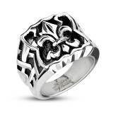 Ring "Fleur De Lis" ontwerp in staal.