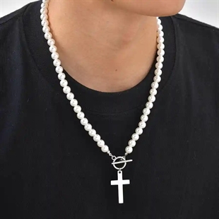 Parelketting voor mannen met witte parels en kruis hanger