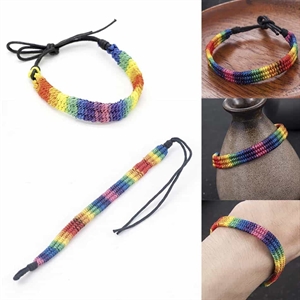 LGBT+ armbanden in frisse kleuren.