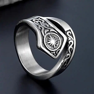 Herenring in 316L roestvrij staal met Noords stersymbool