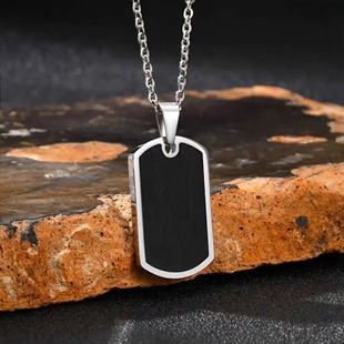 Dog tag ketting voor mannen van roestvrij staal met zwarte plaat – 60 cm